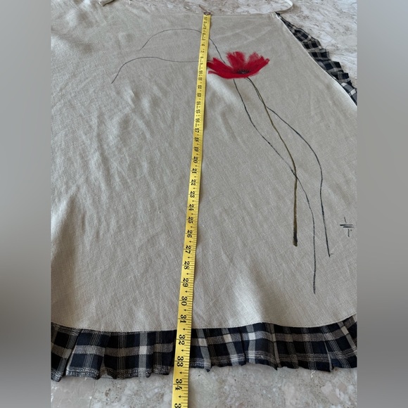 Elegant wraparound Linen Beige Skirt w Black Trim, Handpainted Flower,Size S-M - Picture 10 of 13